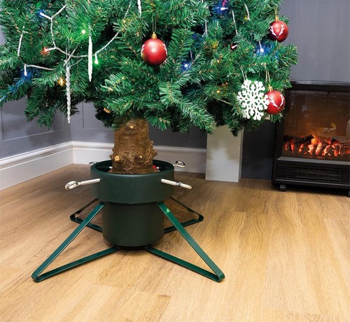 Real christmas tree - up, to